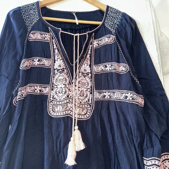 Free People Tunic Dress M Boho Black Embroidered Tassel Peasant LS Top‎ Paisley - Picture 2 of 10